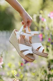 sandals shoes