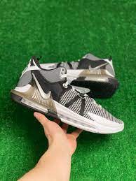 mens basketball shoes