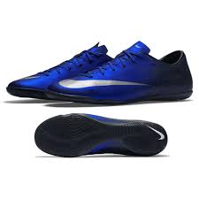 indoor soccer shoes